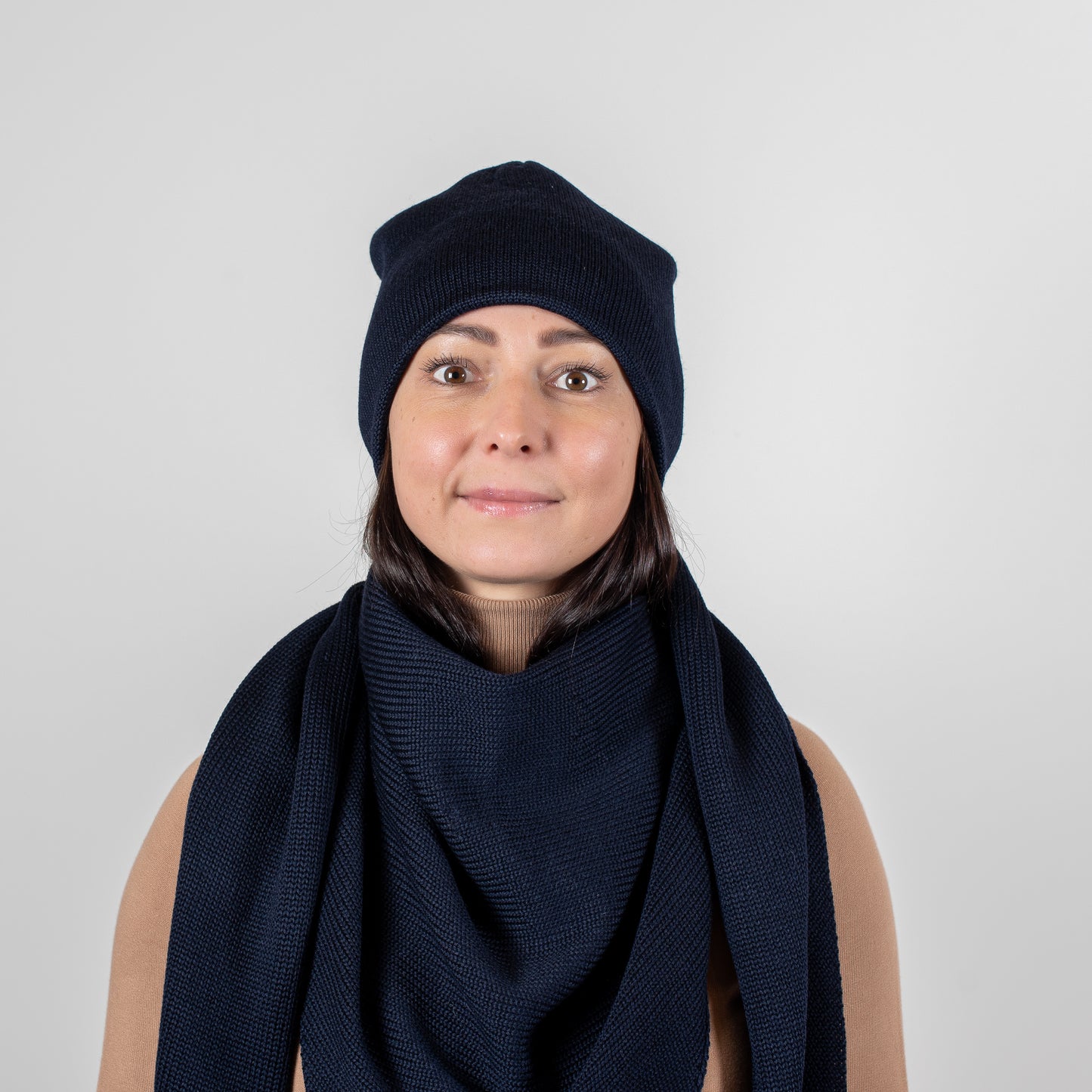 Kaklaskarė ELEGANCE juoda