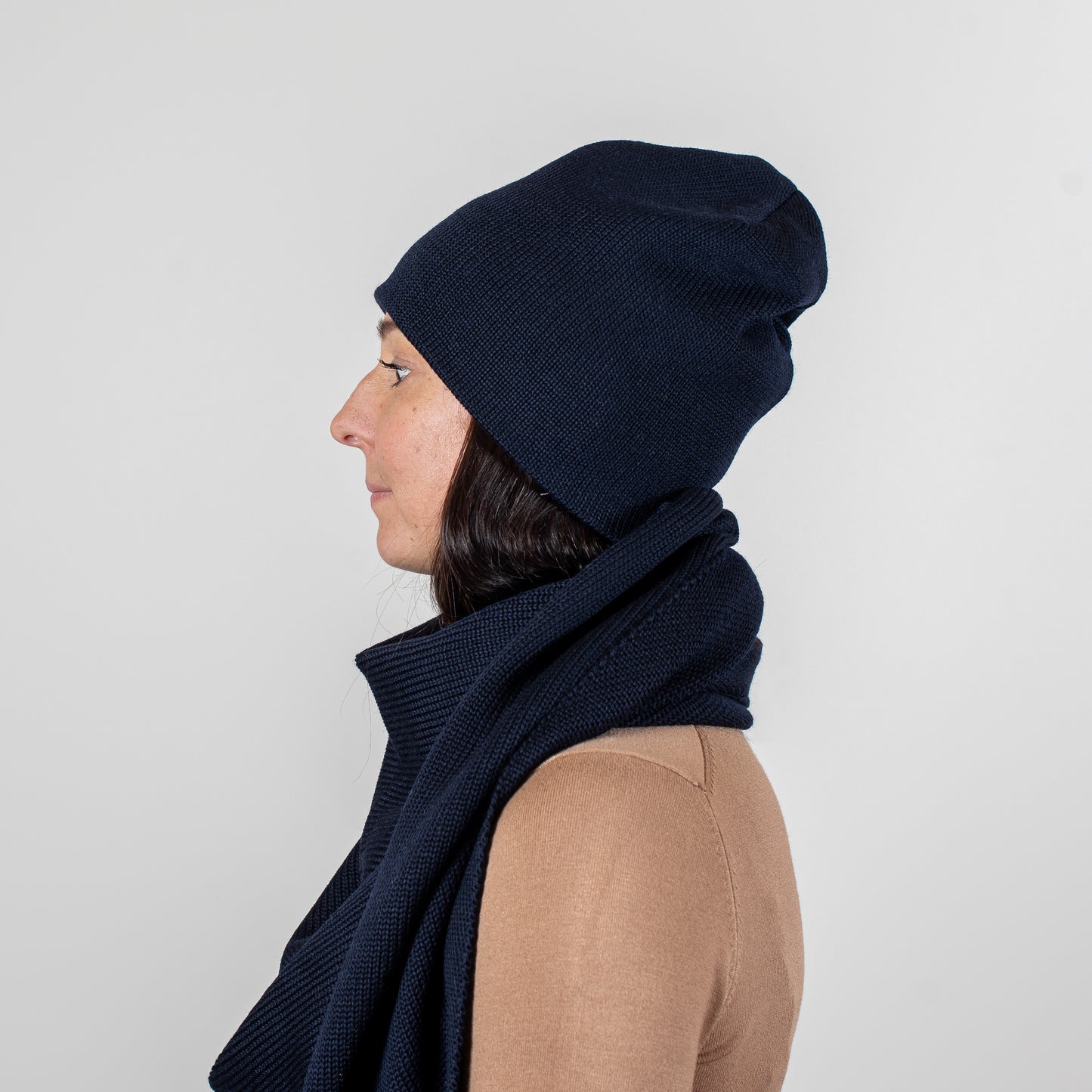 Kaklaskarė ELEGANCE tamsiai mėlyna